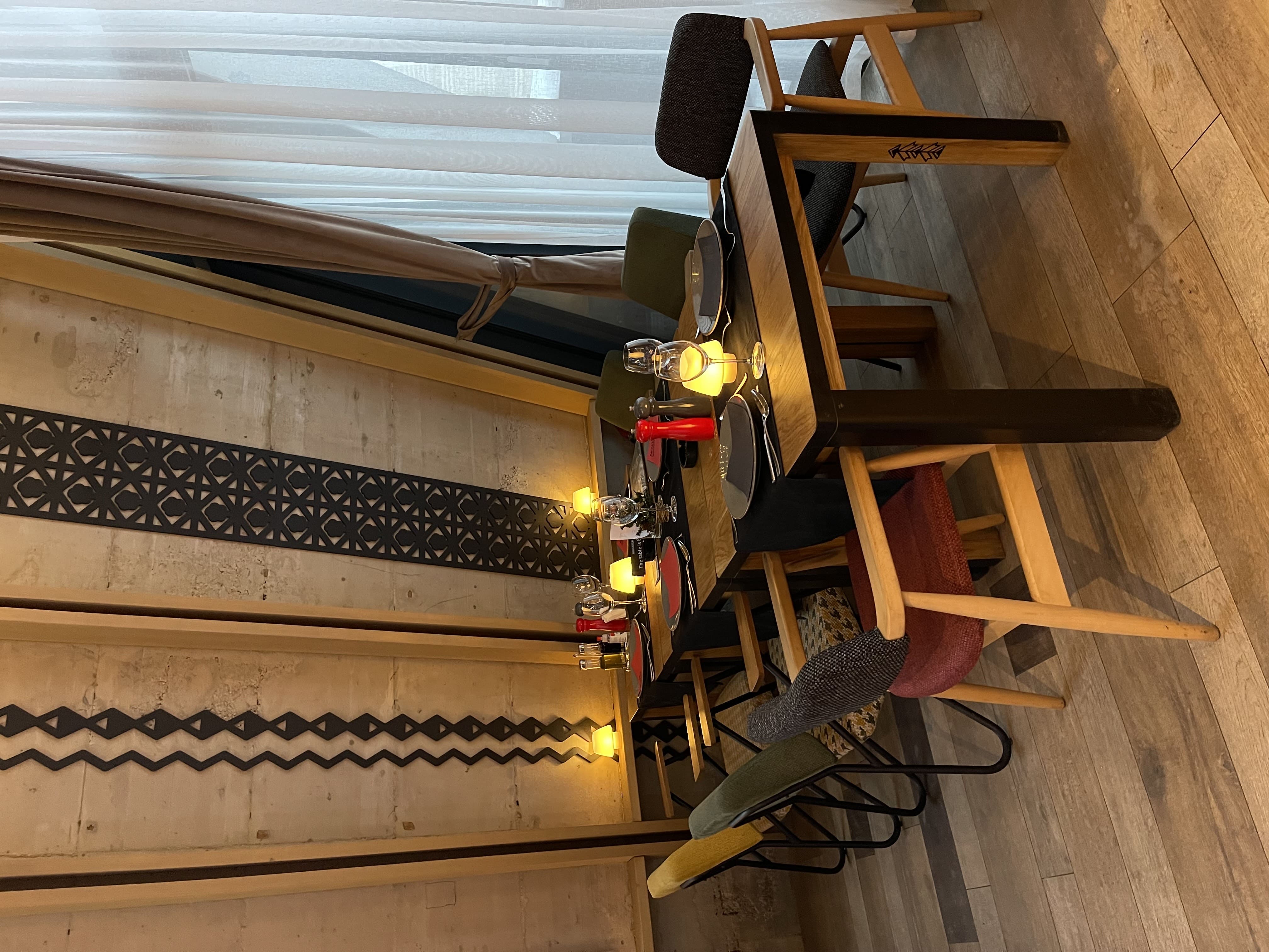 Detalji sjedeće zone restorana Katun